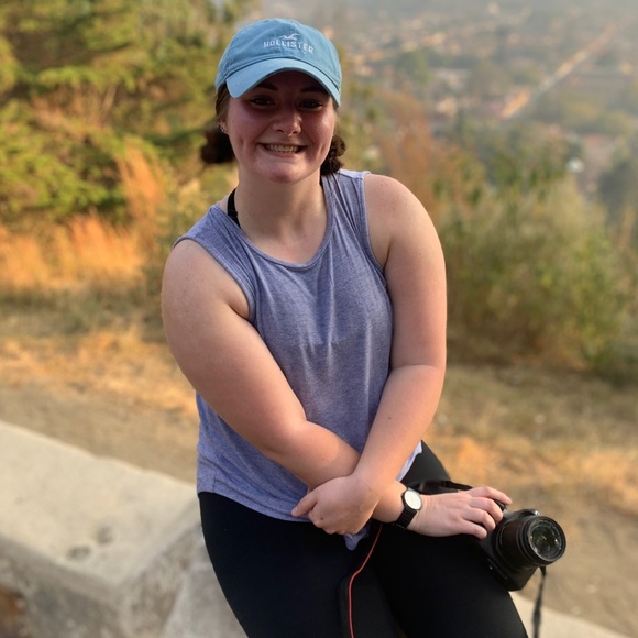 Meet your Posher, Heather - Picture 1 of 1